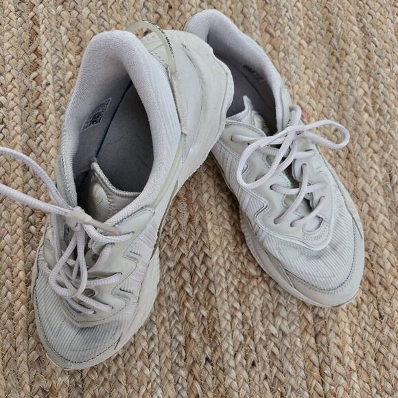 adidas‎ Ozweego Shoes Mens Size 9.5 Athletic Running Beige Tan main image 10